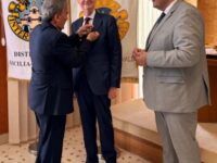 Il dott Tristano riceve il mandato di governatore distrettuale