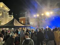 Eno Etna 25 Santa Venerina-serata-in-Piazza-Roma