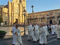 Giubileo Adoratori eucaristici processione