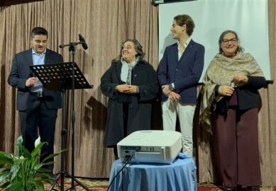 il presentatore Francesco Pio Leonardi e i declamatori