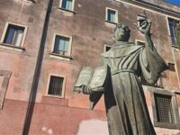 Statua beato Allegra