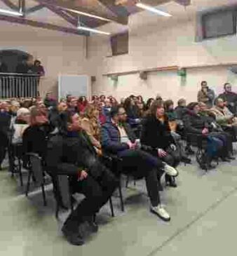 Pubblico alla presentazione del documentario su Torre Archirafi
