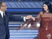 Carlo Conti laura pausini sanremo terza serata getty