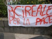 Acireale Striscione per la pace