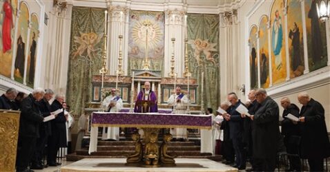 Celebrazione eucaristica nella veglia di preghiera