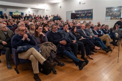 Pubblico alla presentazione del libro