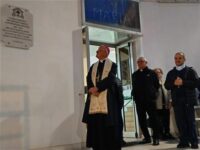 Apposizione targa nel centro della gioventù