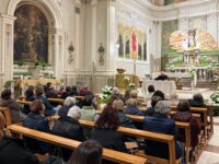 Pubblico nel Santuario di Valverde