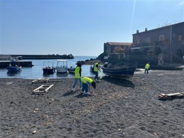 pulizia spiaggia Pozzillo