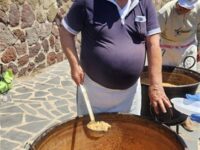 A quarara pasta maritata offerta-dalla chiesa vecchia a Quattropani