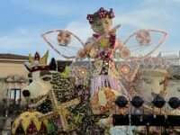Carro infiorato vincitore Acireale Festa fiori 2026 Urso