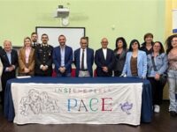 Maniace gruppo a fine convegno sulla legalità