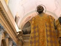 Statua san Filippo Neri