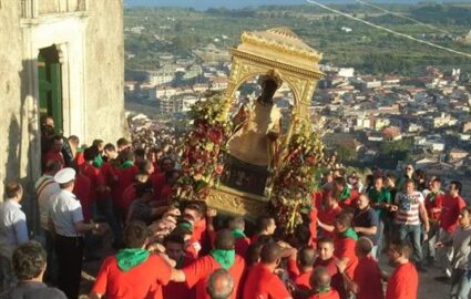 Uscita del simulacro dalla chiesetta del SS.Crocifisso