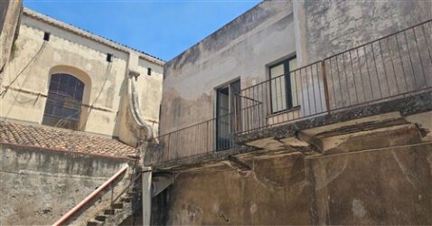 fabbricati da ristrutturare