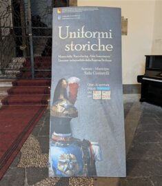 mostra uniformi storiche locandina