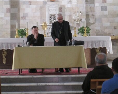 Monsignor Magnago e monsignor Renna
