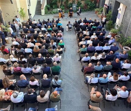 Pubblico alla presentazione del libro di Massimo Franco