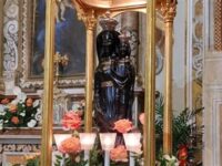 Statua Madonna di Loreto