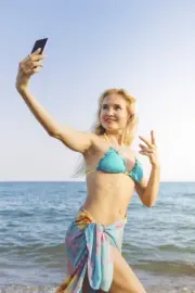 pira selfie consumismo corpi