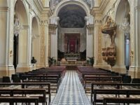 Interno chiesa madre Aci Sant’Antonio