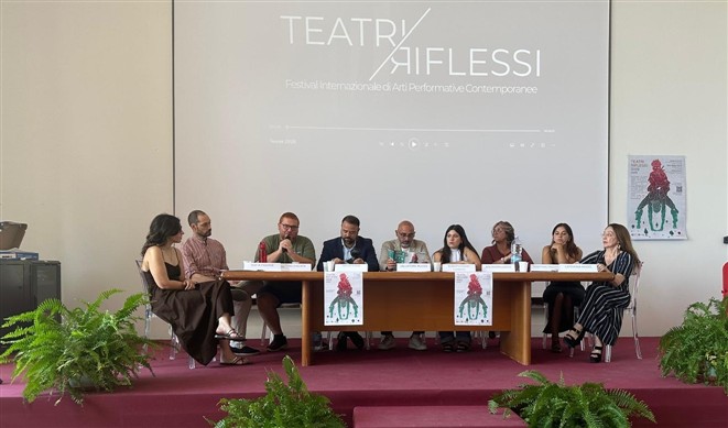 Presentazione Teatri riflessi