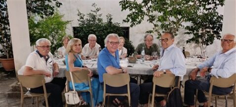 al centro il presidente uscente Saro Bella