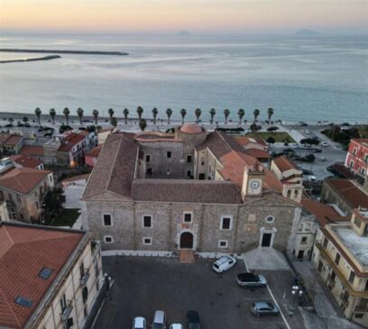 Castello dei Principi Gallego a SantAgata di-Militello La Fortezza dei Nebrodi