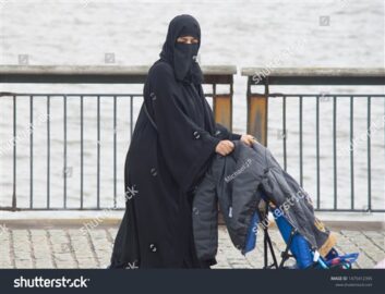 Donna con burqa