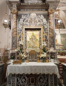 Effigie della Madonna di Valverde