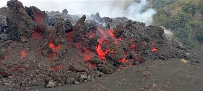 Etna in eruzione Etna in eruzione