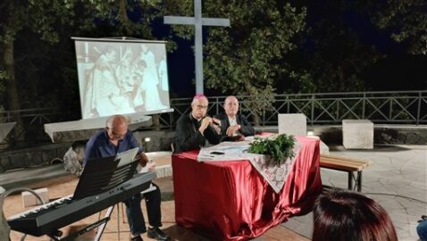 Vescovo Antonino Raspanti e Don Carmelo La Rosa