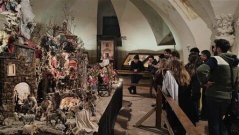 Visita al Monumentale Presepe Napoletano Basilica San Sebastiano