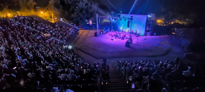 Cinema e spettacoli sotto il vulcano Cinema e spettacoli sotto il vulcano
