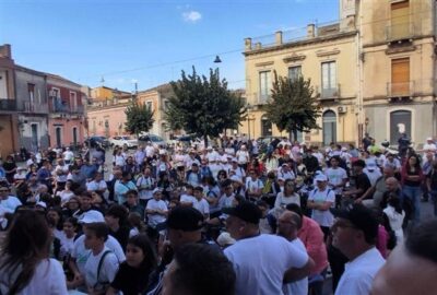 Raduno  in Piazza IV Settembre Aci Platani