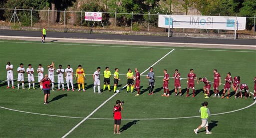 Squadre schierate in campo Squadre schierate in campo