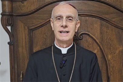 Vescovo Antonino Raspanti