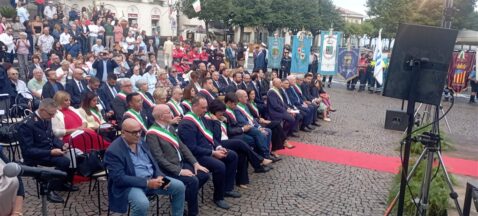 Zafferana sindaci in piazza per il bicentenario del comune