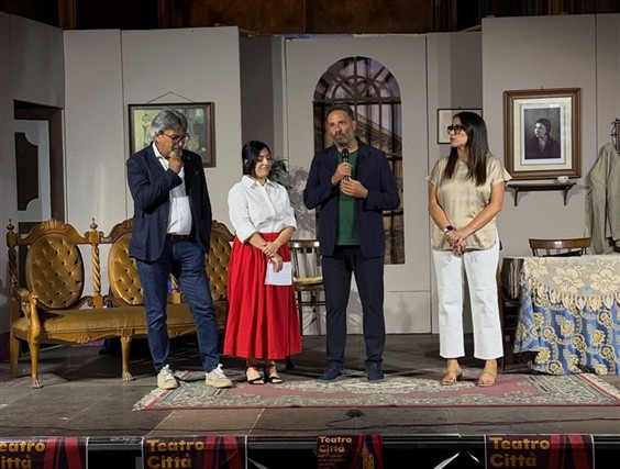 teatro città saluti finali teatro città saluti finali