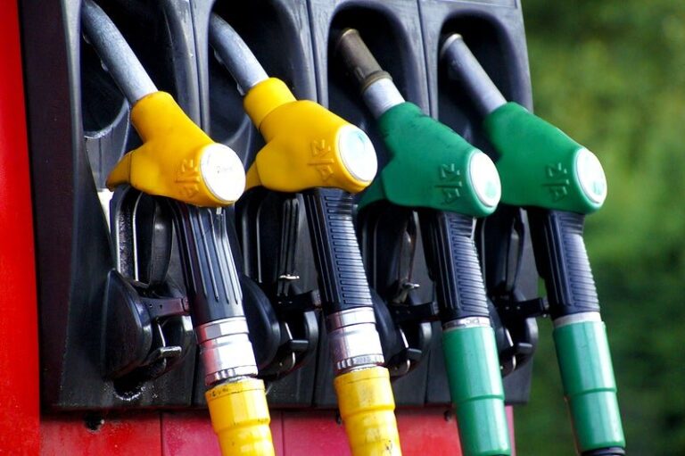 Proteste agricoltori aumento prezzo gasolio