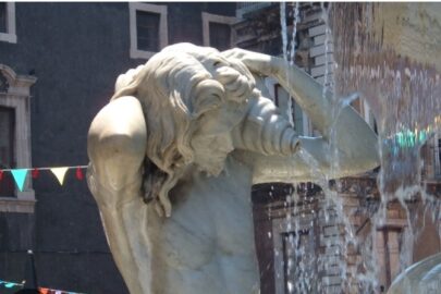 Catania, Tritone particolare della fontana dell'Amenano